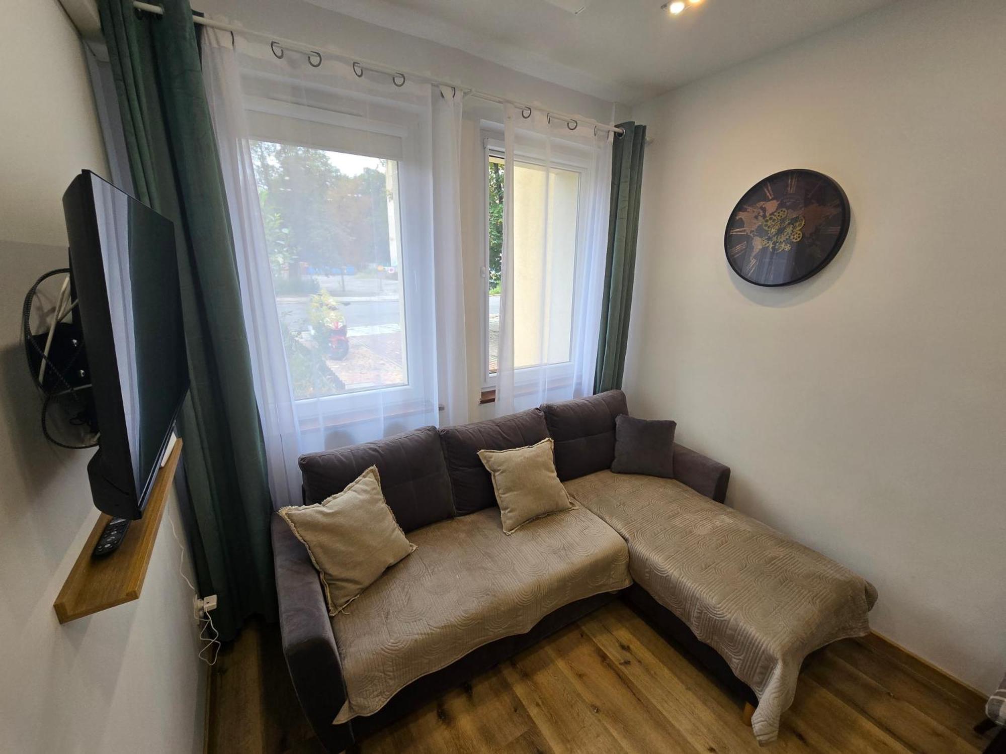 Dzialkowa Apartment Легница Екстериор снимка